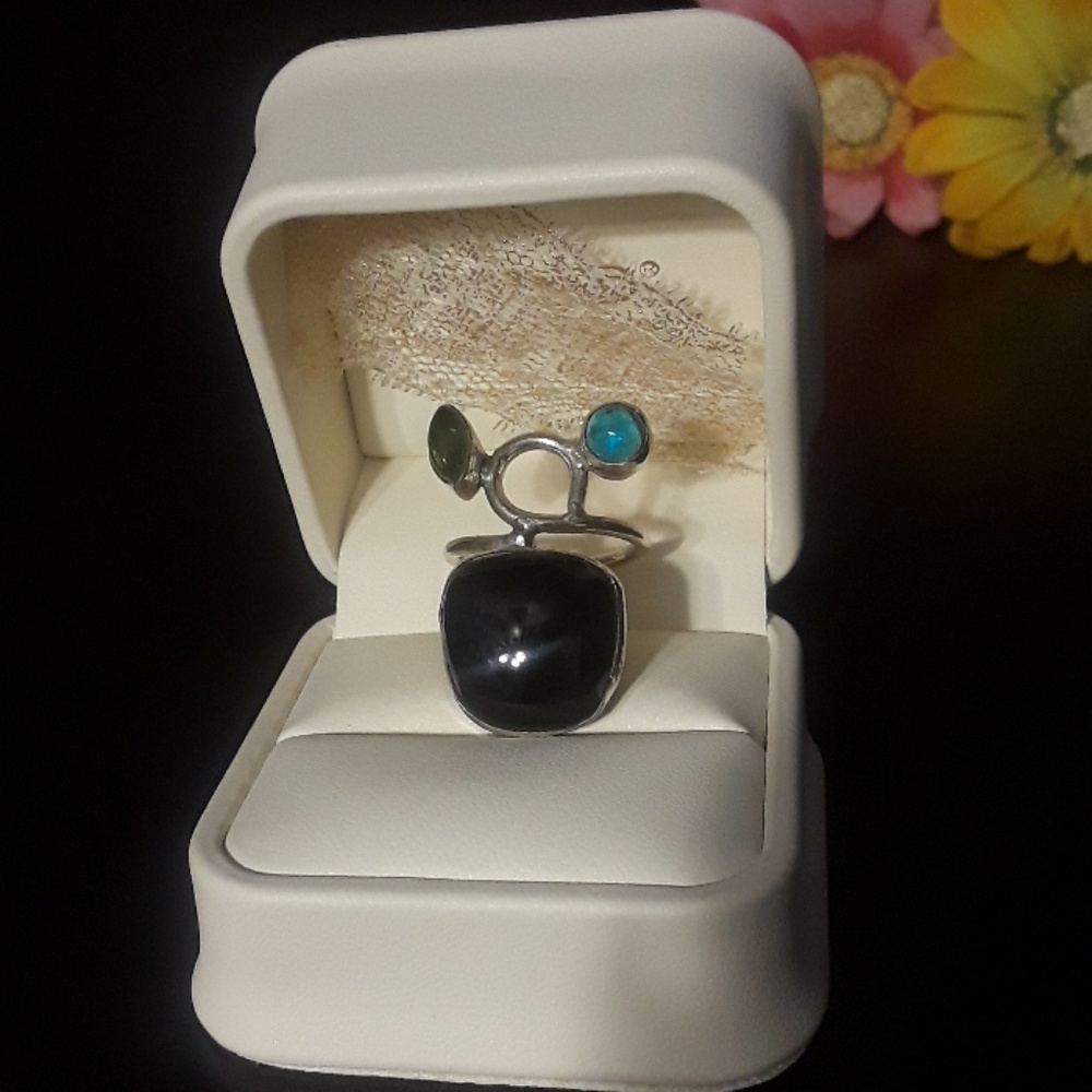 Unique Multi Stone Ring - Picture 3 of 6